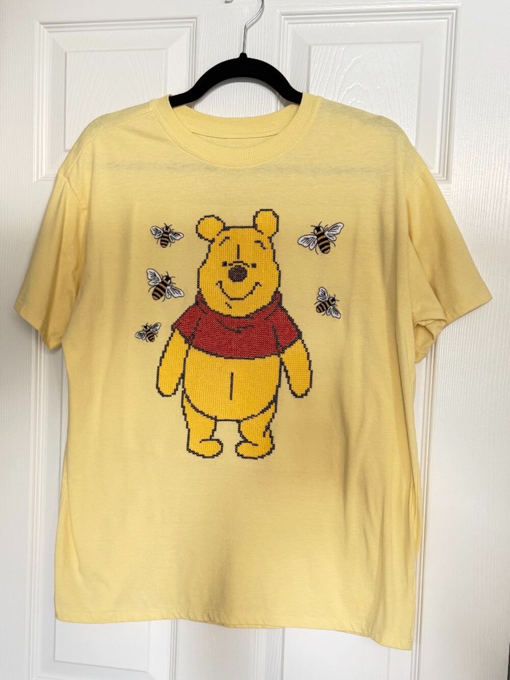 DISNEY Winnie-the-Pooh yellow short-sleeve tee (L)